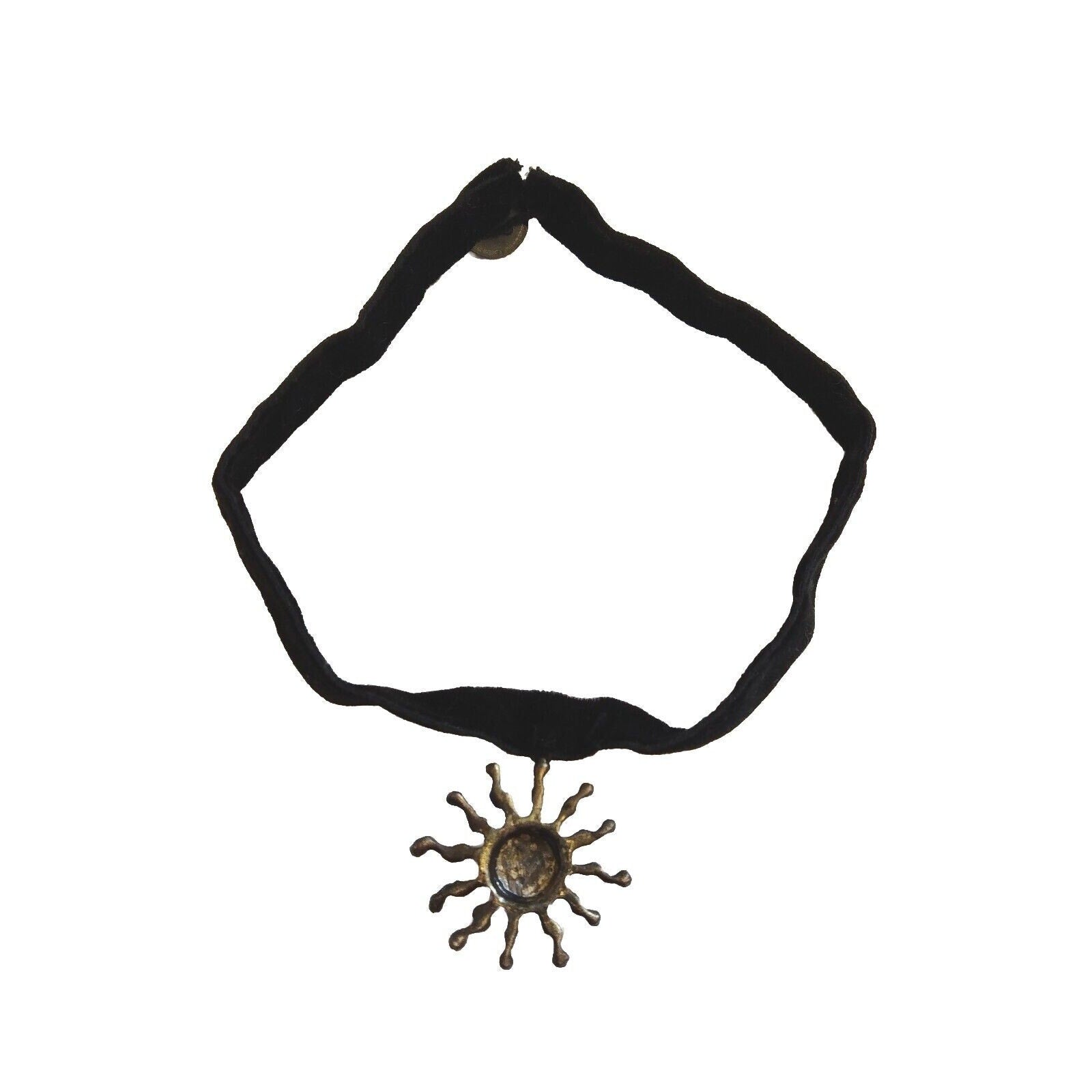 Antique Chocker Necklace Gothic Style Silver Tone Sun Pendan Black Velvet
