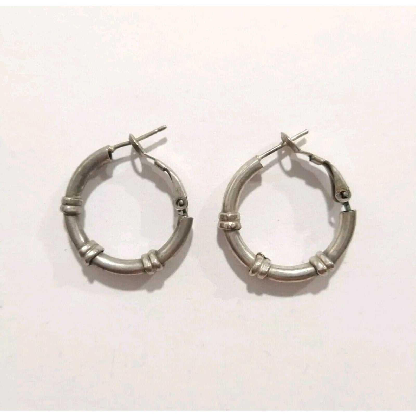Vintage Silver Tone Hoop Earrings Small Lightweight