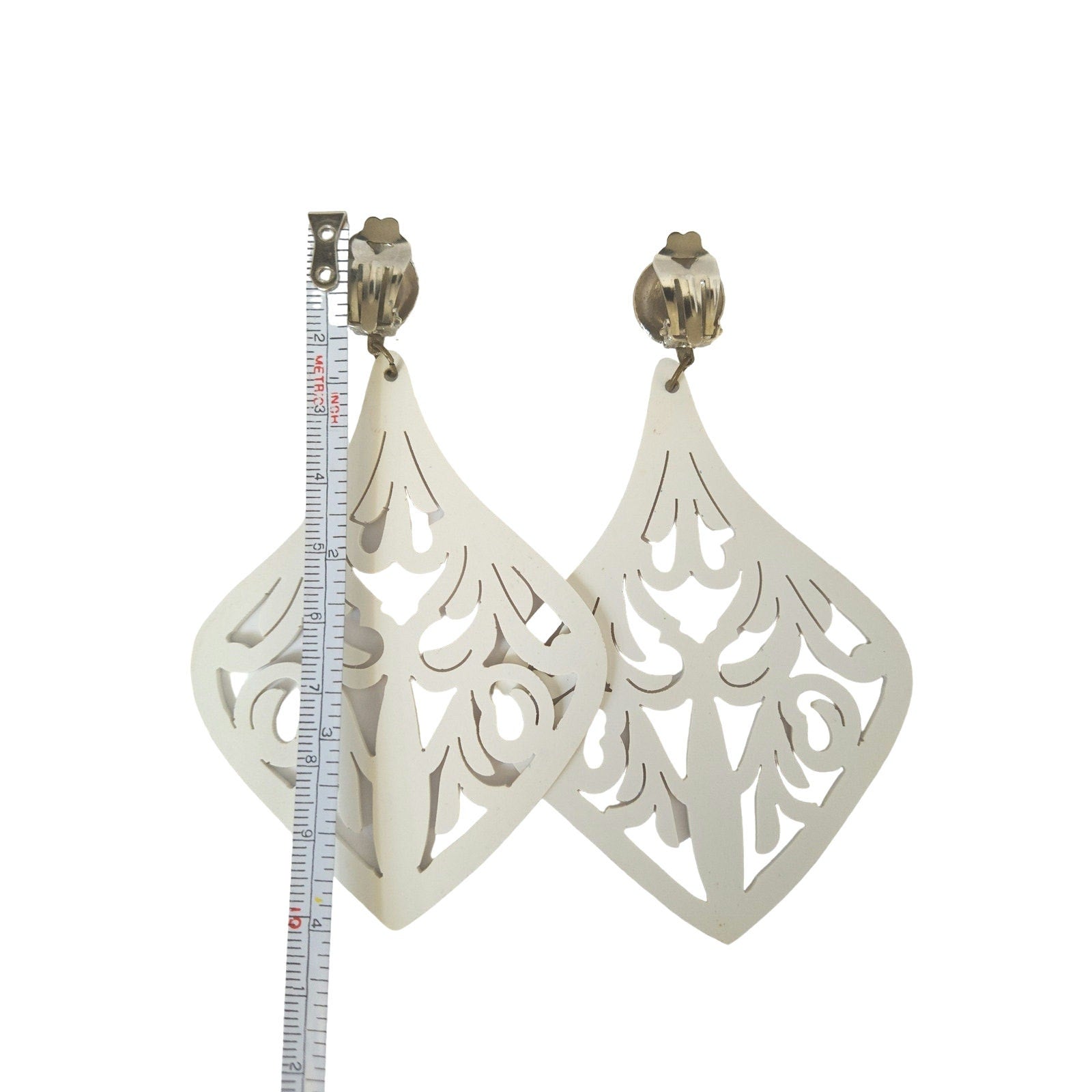 Vintage White Bakelite Carved Chandelier Dangle Earrings Silver Tone Clip On