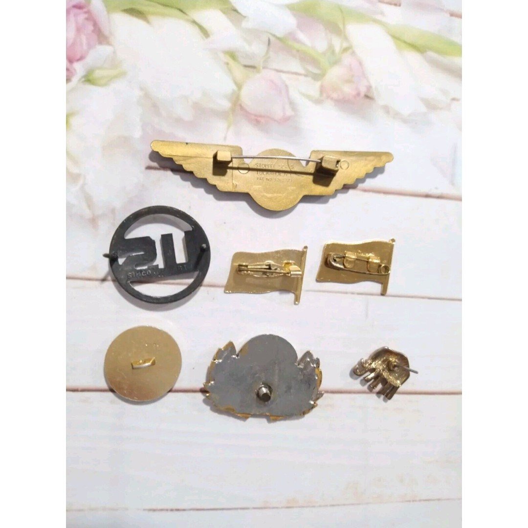 Vintage Mixed Pins Lot Delta Airlines Us Flags 7 Pcs Gold & Silver Tone Enamel