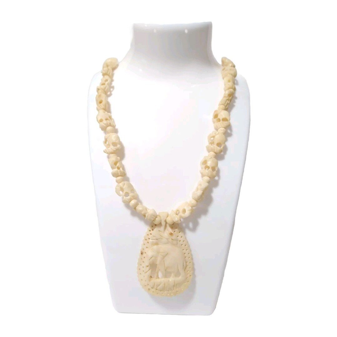 Vintage MCM Hand Carved Elephants Necklace Pendant Resin Handmade