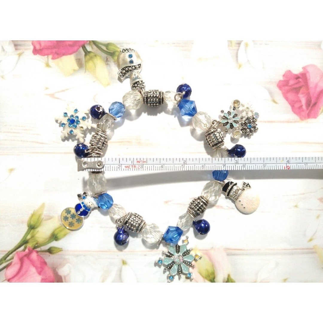 Kenneth Cole Snowflake Blue Winter Charm Beaded Bracelet Stretch
