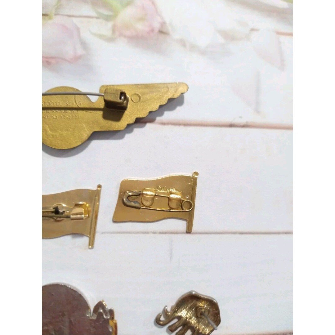 Vintage Mixed Pins Lot Delta Airlines Us Flags 7 Pcs Gold & Silver Tone Enamel