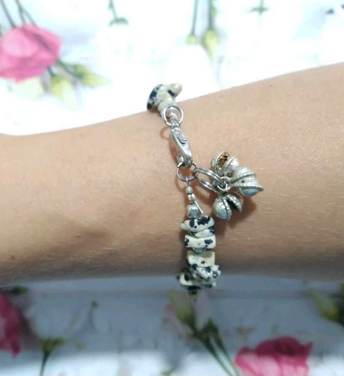 Cream & Black Beads Beaded Bracelet Silver Tone