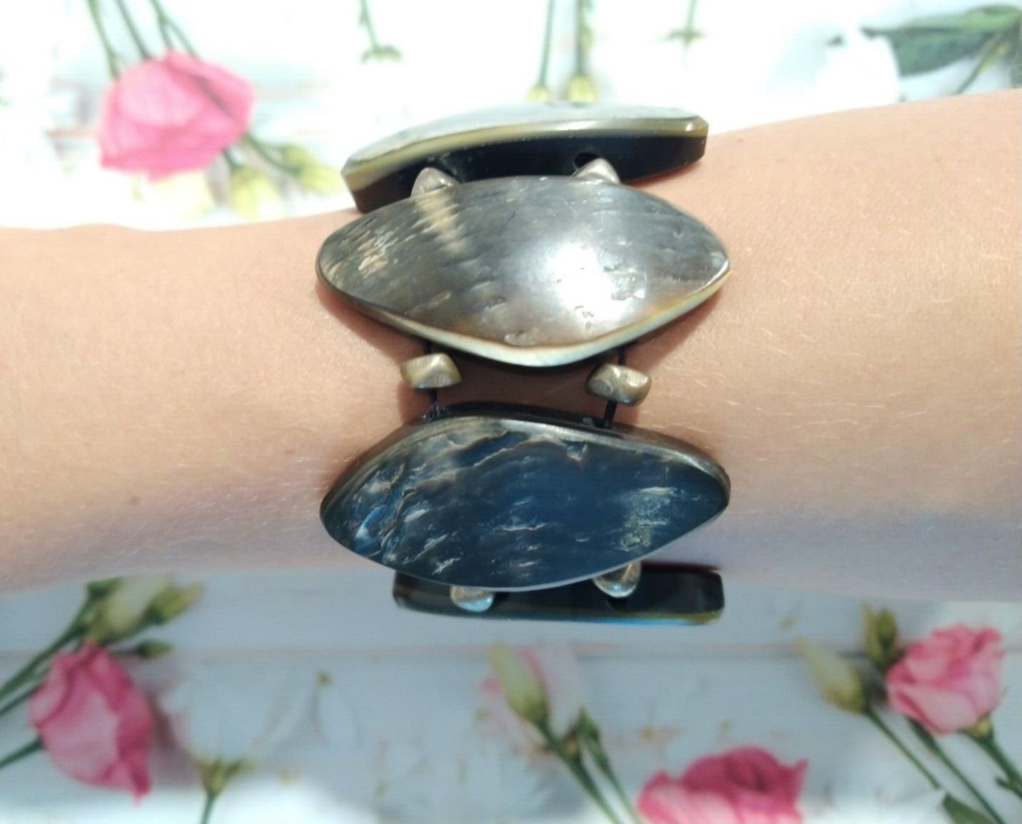 Black Natural Shell Heavy Beaded Adjustable Bracelet Stretch Beach Jewelry